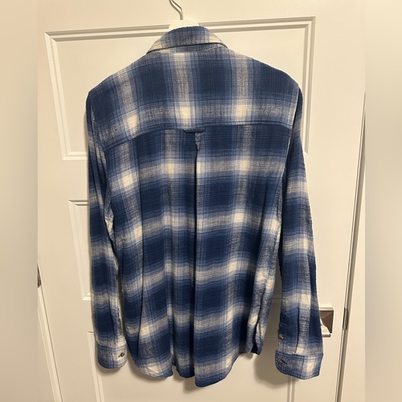 SALE 3/$15 Blue and white plaid amazingly soft boyfriend fit flannel shirt - Picture 2 of 4